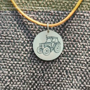 Anhänger Traktor-Motiv-Laserzeichnung