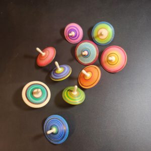 Kreisel bunt 4 bis 5 cm